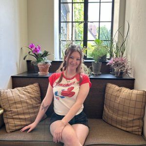Meet your Posher, Kayla